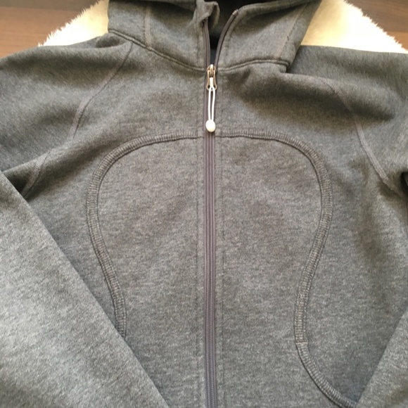 Lululemon Scuba Sweater - Picture 3 of 7